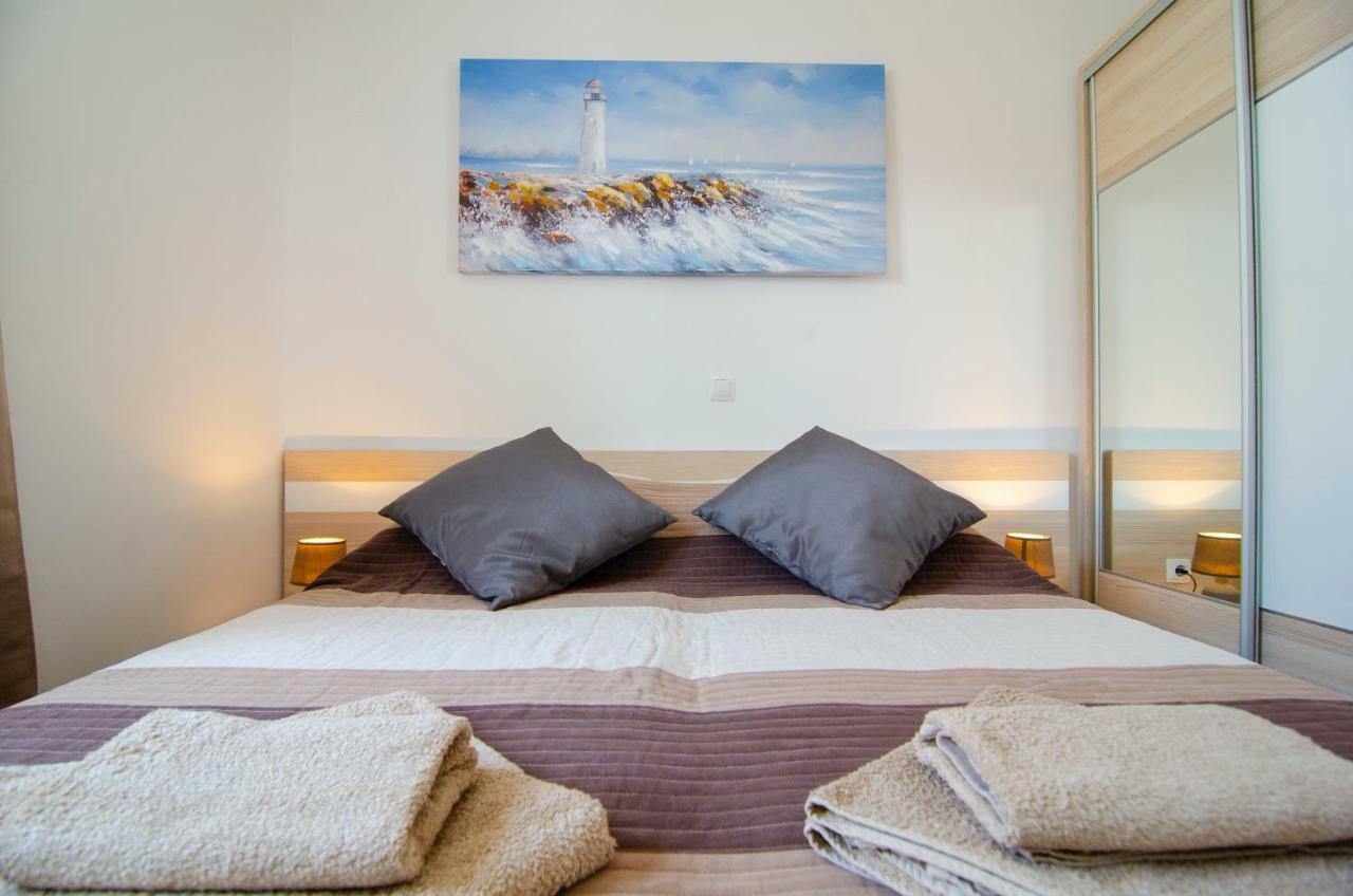 Apartments Sara โบล ภายนอก รูปภาพ