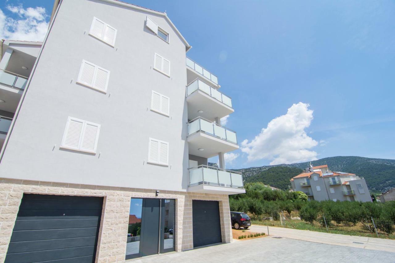 Apartments Sara โบล ภายนอก รูปภาพ