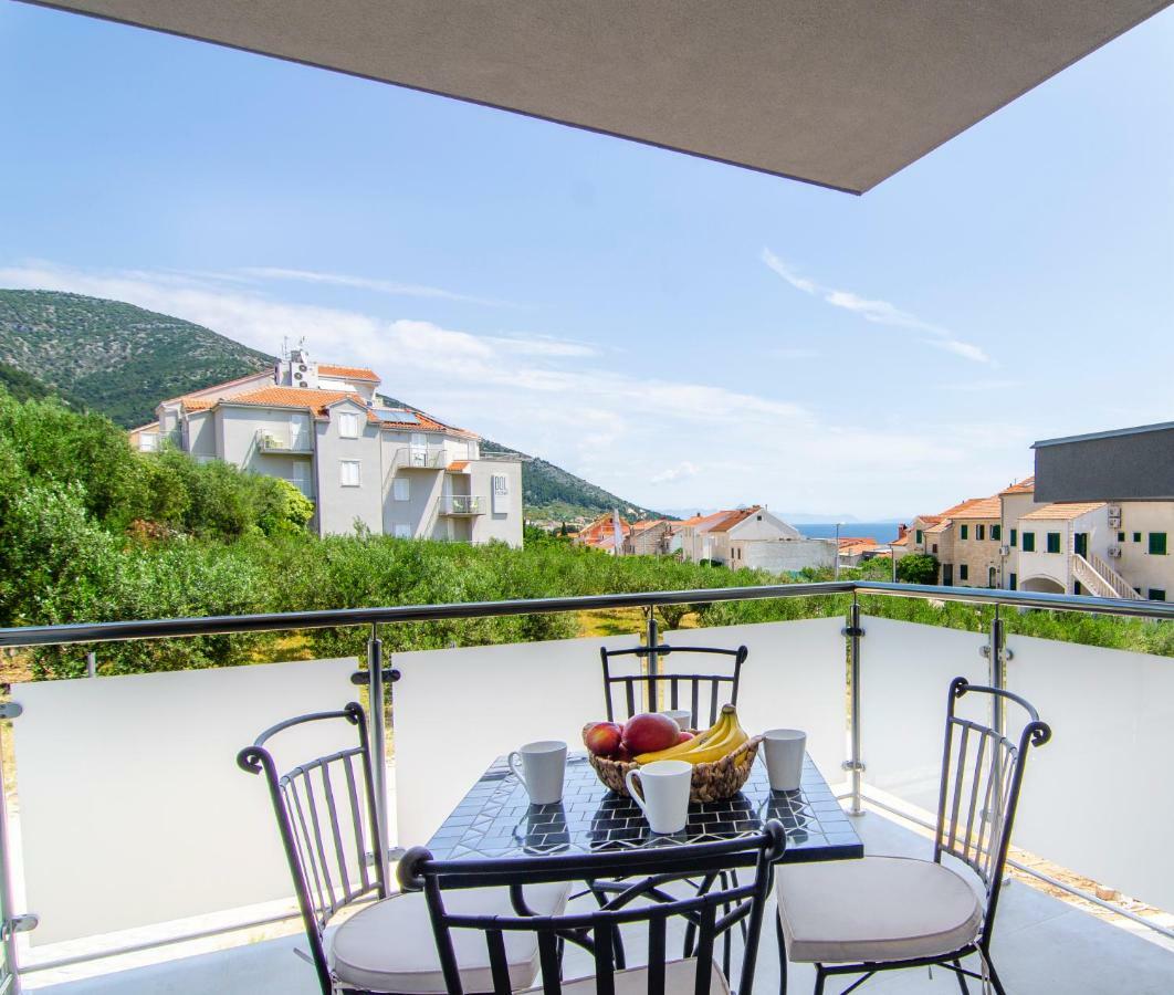Apartments Sara โบล ภายนอก รูปภาพ