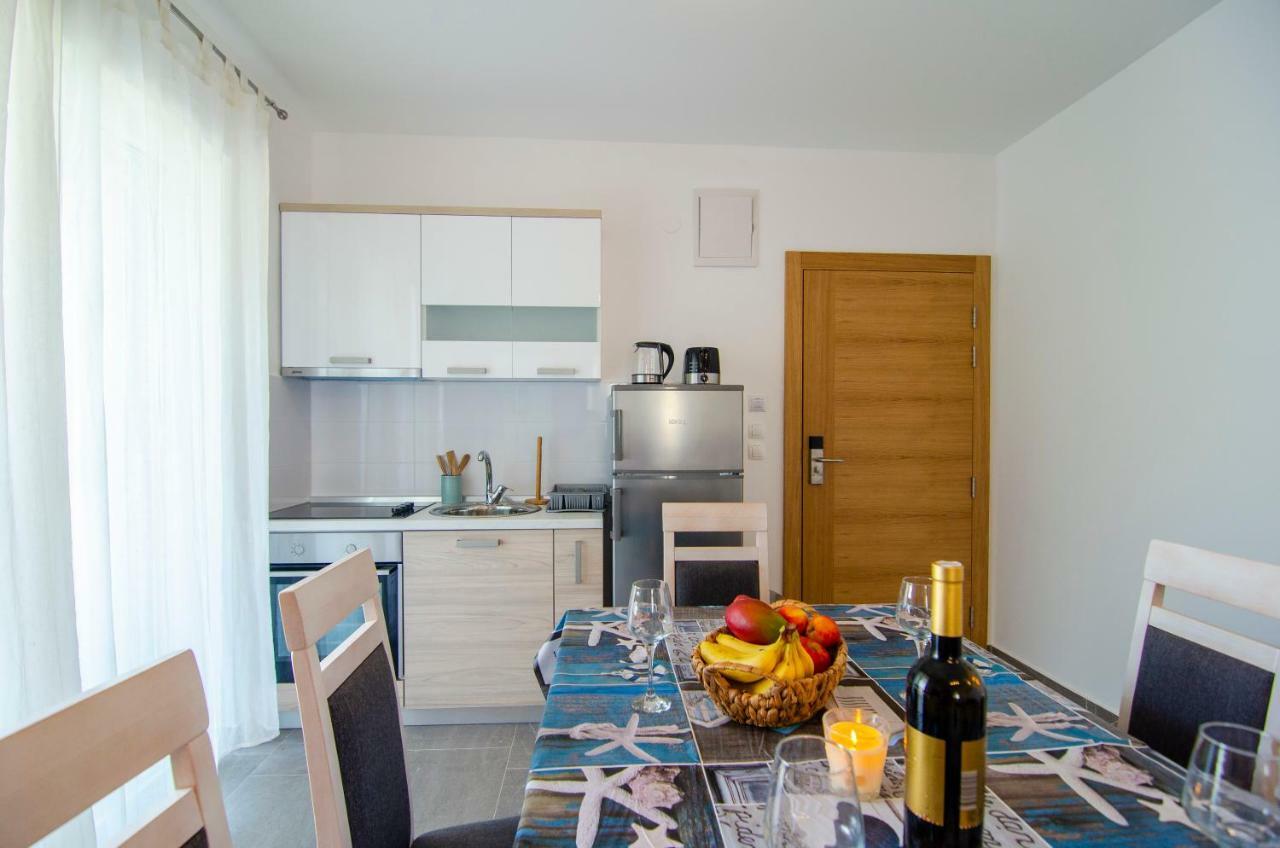 Apartments Sara โบล ภายนอก รูปภาพ