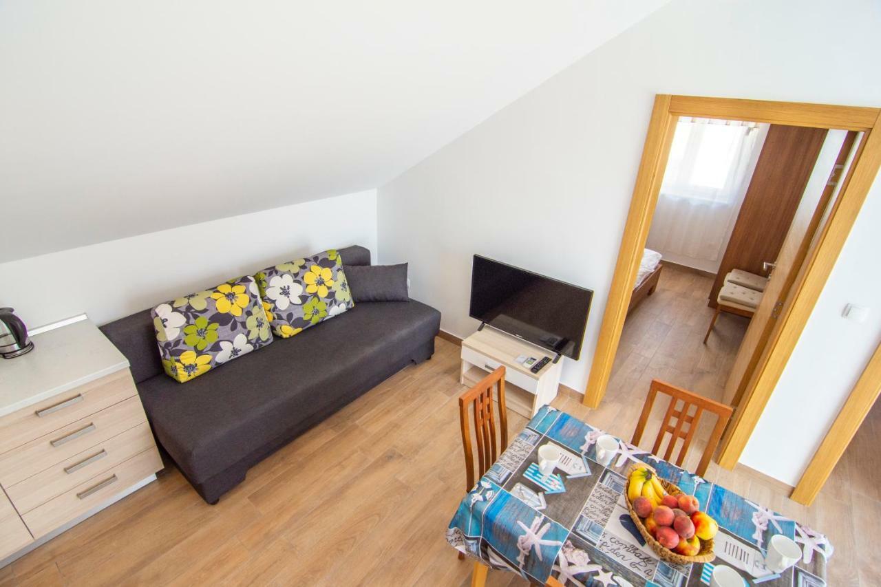 Apartments Sara โบล ภายนอก รูปภาพ