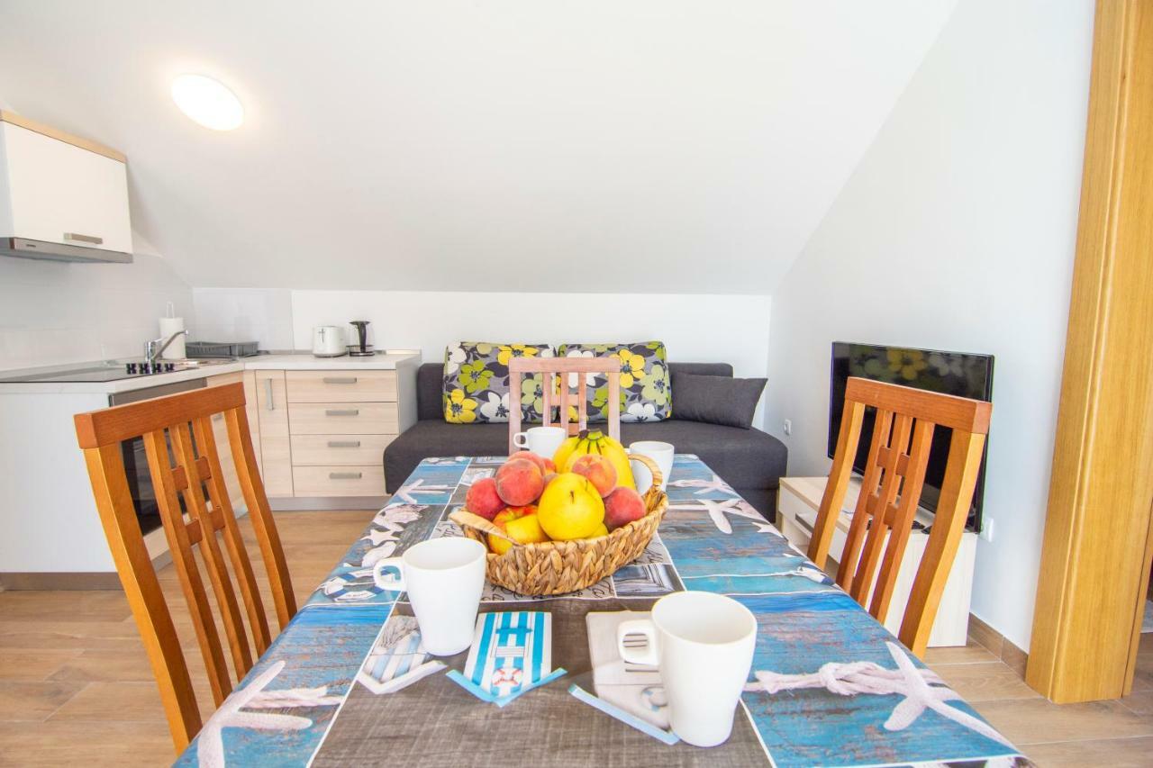 Apartments Sara โบล ภายนอก รูปภาพ