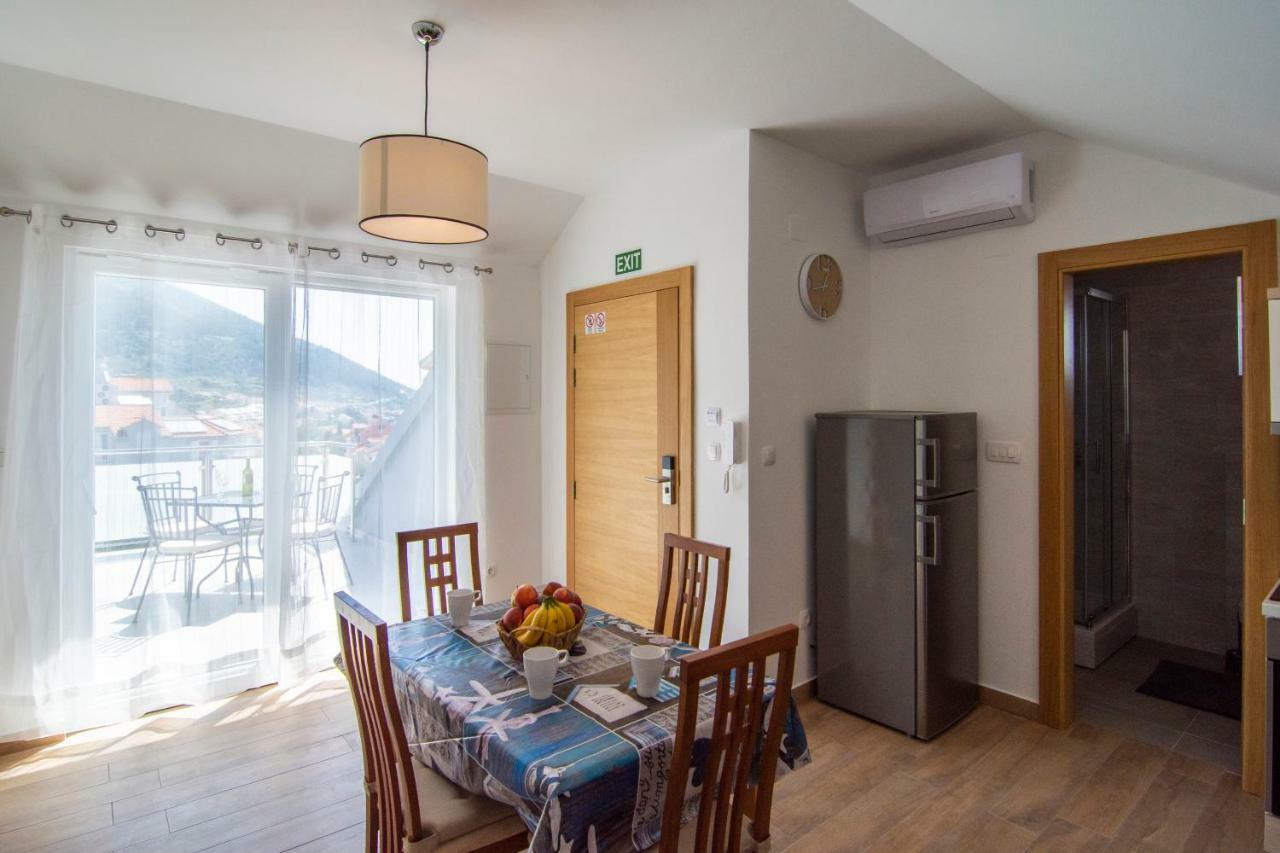 Apartments Sara โบล ภายนอก รูปภาพ